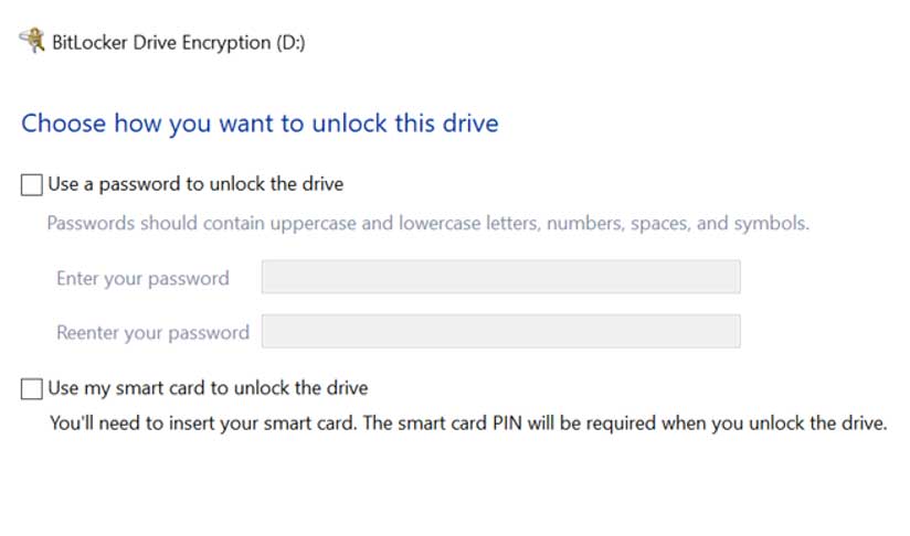 A Windows Operating System prompt asking the user if they would like to use a password or smart card to unlock their drive.